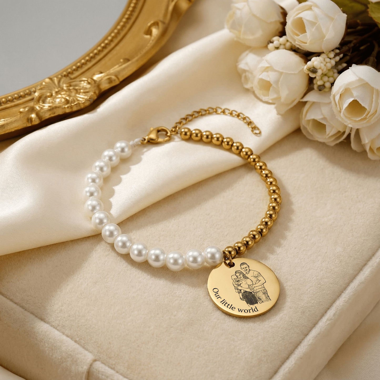 Bracelet Perles de Nacre & Médaille Gravée