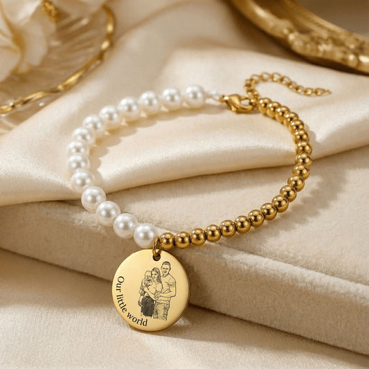 Bracelet Perles de Nacre & Médaille Gravée
