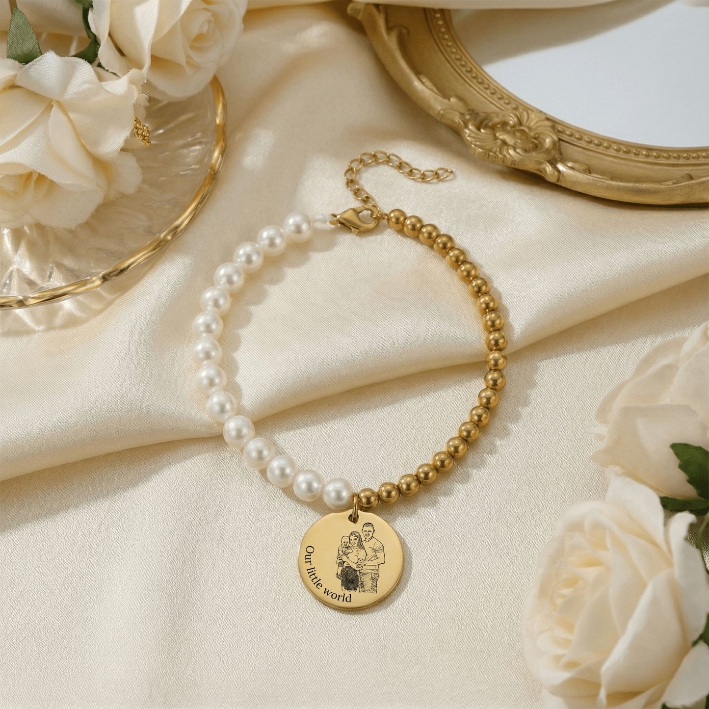 Bracelet Perles de Nacre & Médaille Gravée